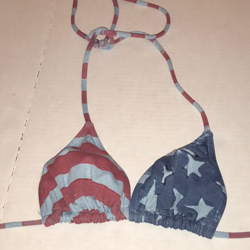 Bikini - Picture 5 of 5